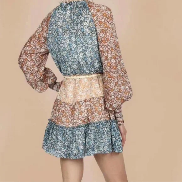 2/90 Tigerlily Takumi dress-0250 - Picture 4 of 17